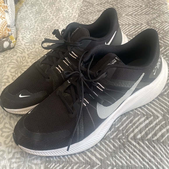 Nike Shoes - Nike tennis shoes woman’s 11